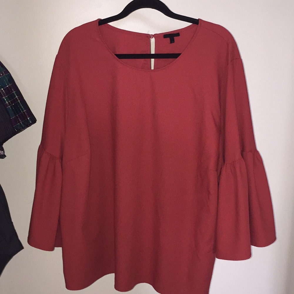 Bell sleeved top!